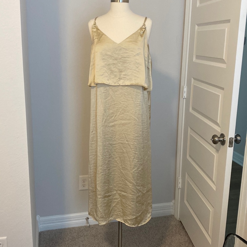 Flowy midi dress